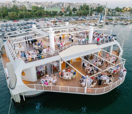 PLOES FLOATING VENUE
